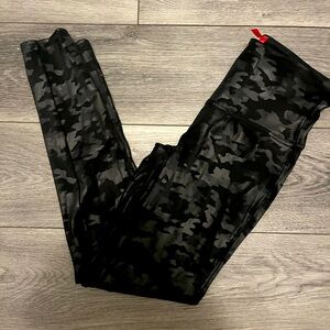 Spanx Leggings - Faux Leather Black Camo Large